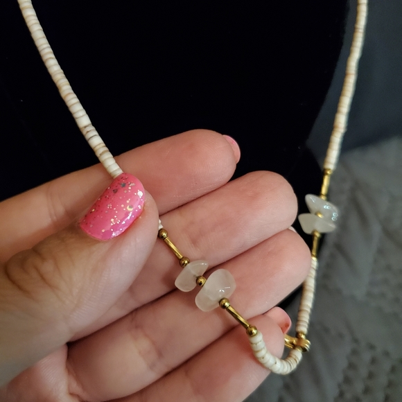 Vintage Shell/Stone/Bead Necklace - Picture 4 of 7